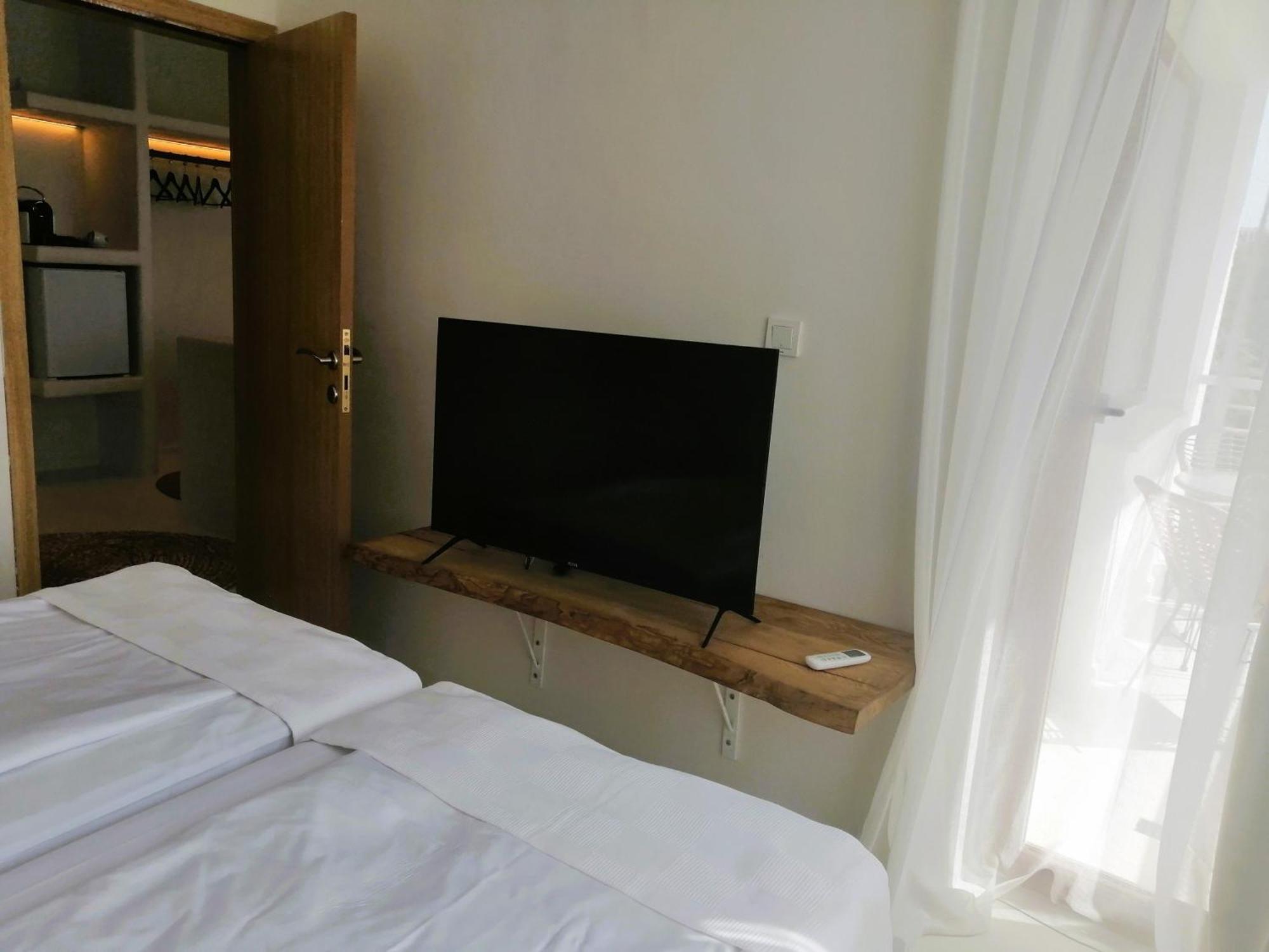 Paradise Bay Hotel Sozopol Exterior photo